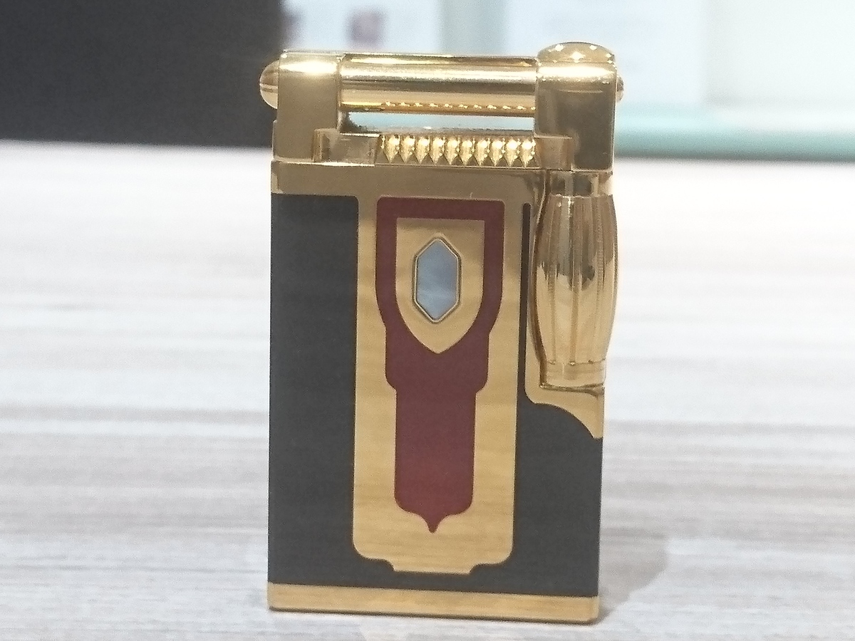 デュポンの1995年 マハラジャ 2000個限定 ハンマーライターを買取しま