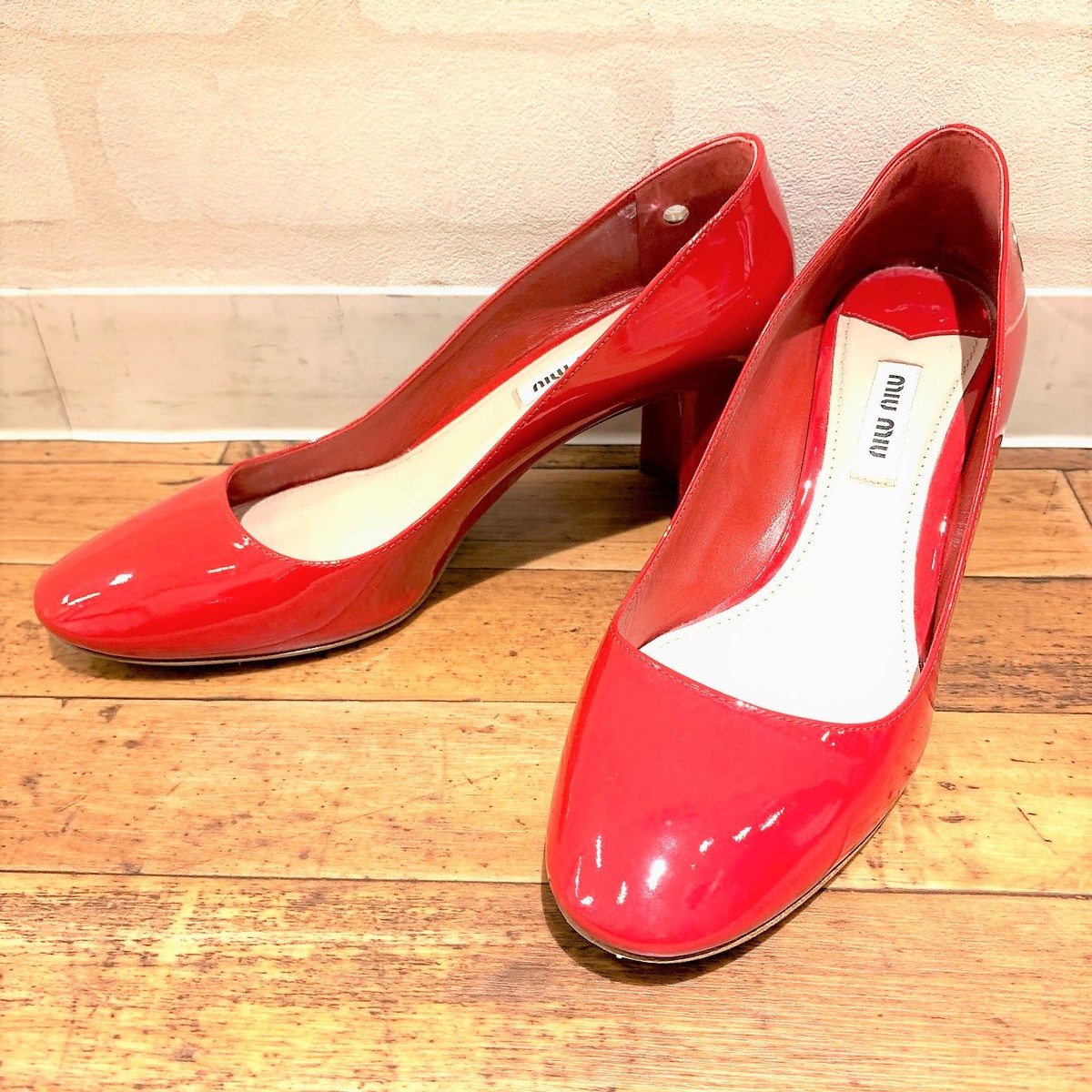 ミュウミュウのパテント チャンキーヒールパンプスを買取致しました