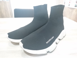 バレンシアガのスピードトレーナーの買取実績です。