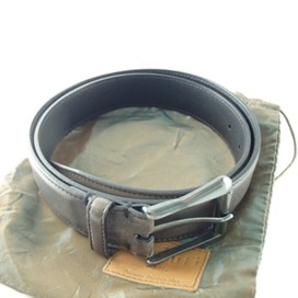 ベルルッティのレザー　ベルト85　グレー系の買取実績です。