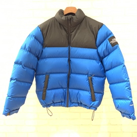 ザ・ノース・フェイスの正規 青黒 ヌプシ ダウンジャケットの買取実績です。