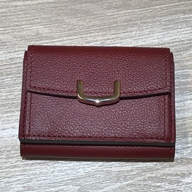 カルティエのワインレッド Cドゥスモール コンパクトウォレットの買取実績です。