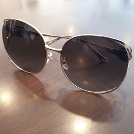 グッチのGG0225 シェリーライン サングラスの買取実績です。