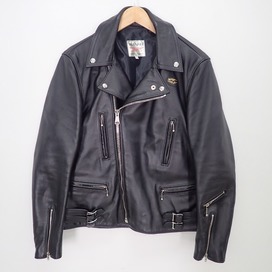 ルイスレザーの391T タイトフィット ライトニング  ホースハイド  ダブルライダースの買取実績です。