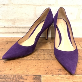 ジャンヴィトロッシのパープル スエード ポインテッドトゥ パンプスの買取実績です。