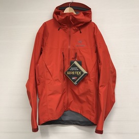 アークテリクスの16年 オレンジ 18082 ゴアテックス アルファ SV ジャケットの買取実績です。