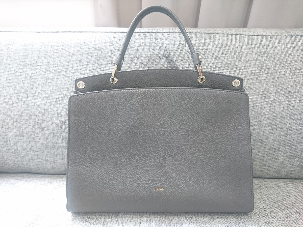 フルラを新宿で買取。アデル トップハンドル 2WAYバッグを買取しました 