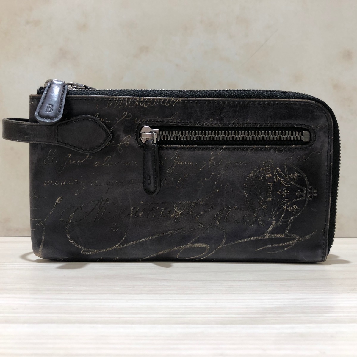 渋谷店は、ベルルッティのセカンドバッグ(ティリワ)を買取ました 