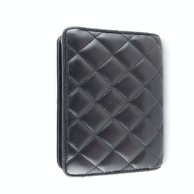 シャネルの12番台 マトラッセ コンパクトウォレットの買取実績です。