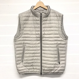 ヘルノのPI0170U19288ライトダウンベストの買取実績です。