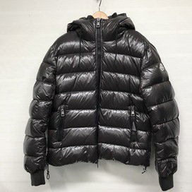 モンクレールの国内正規 2012年製 ダークブラウン AUBERT ダウンジャケットの買取実績です。