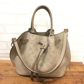 ルイヴィトンの18年製 M54403 マヒナ ジロラッタ 2wayショルダーバッグの買取実績です。