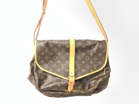 ルイヴィトンの99年 M42254 モノグラム ソミュール35 ショルダーバッグの買取実績です。