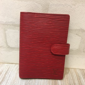 ルイヴィトンのエピコレクション アジェンダPM 手帳カバーの買取実績です。