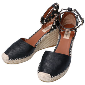 ヴァレンティノのロックスタッズ エスパドリーユ ウェッジソールサンダルの買取実績です。