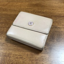 シャネル ホワイト　ココボタン　カーフ　Wホック財布 買取実績です。