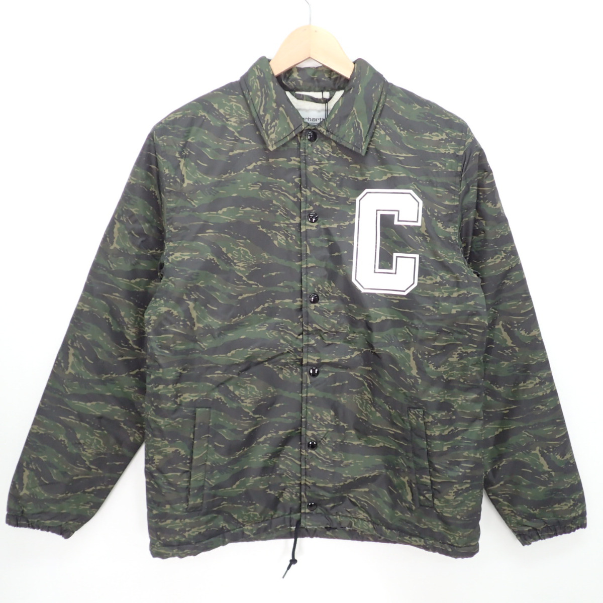 カーハートのWIP PEMBROKE PILE COACH JACKET タイガーカモ 内側ボア