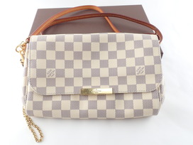 ルイヴィトンの15年製　N41277　ダミエアズール　フェイボリットPM　ショルダーバッグの買取実績です。