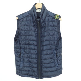 ストーンアイランドの6015G0324 スタンドカラー ダウンベストの買取実績です。