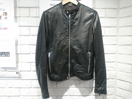 タリアトーレのOLIVER パンチング ラムレザー シングルライダースの買取実績です。