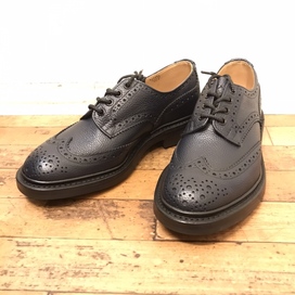 トリッカーズのネイビー M5633 バートン BOURTON ウィングチップシューズの買取実績です。
