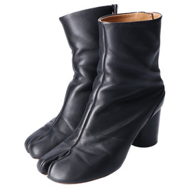 メゾンマルジェラのS93WU0107 チャンキーヒール 足袋ブーツの買取実績です。