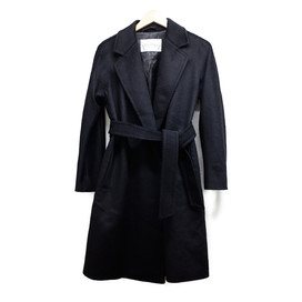 マックスマーラのMANUELAマヌエラ キャメル100％ ベルト付 ガウンコートの買取実績です。