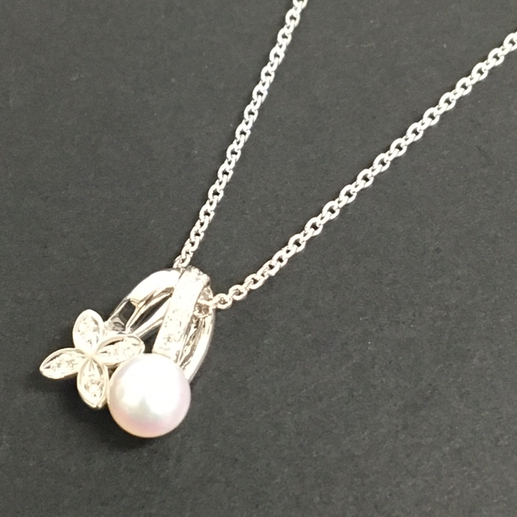 ミキモトのK18WG 1Pパールxダイヤ フラワーモチーフ ネックレス 買取