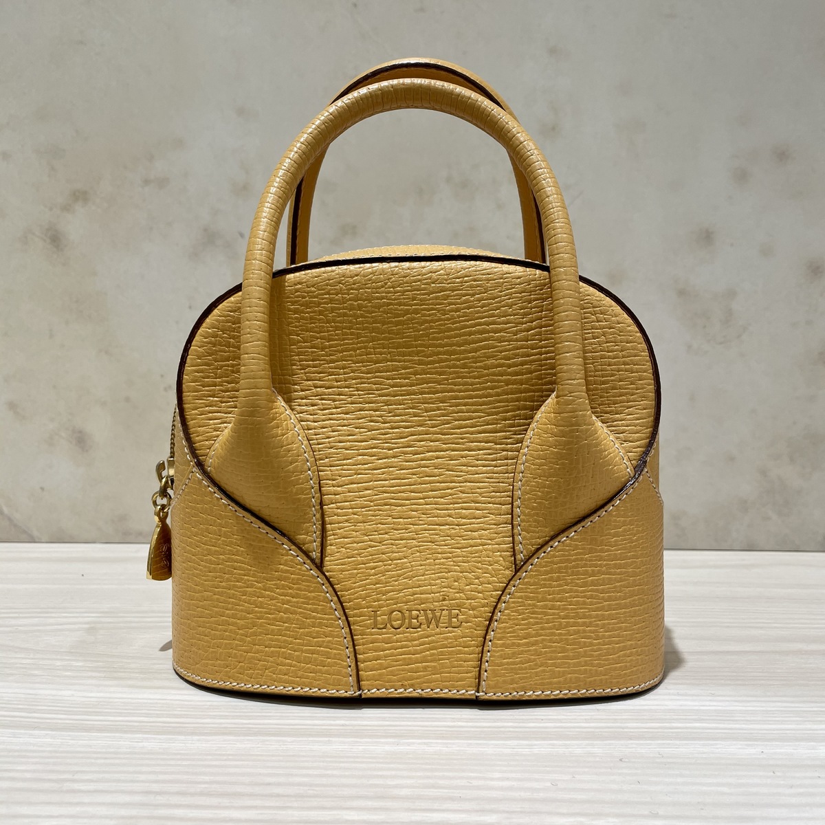 渋谷店で、ロエベのビンテージ2WAYバッグを買取しました。 買取価格 