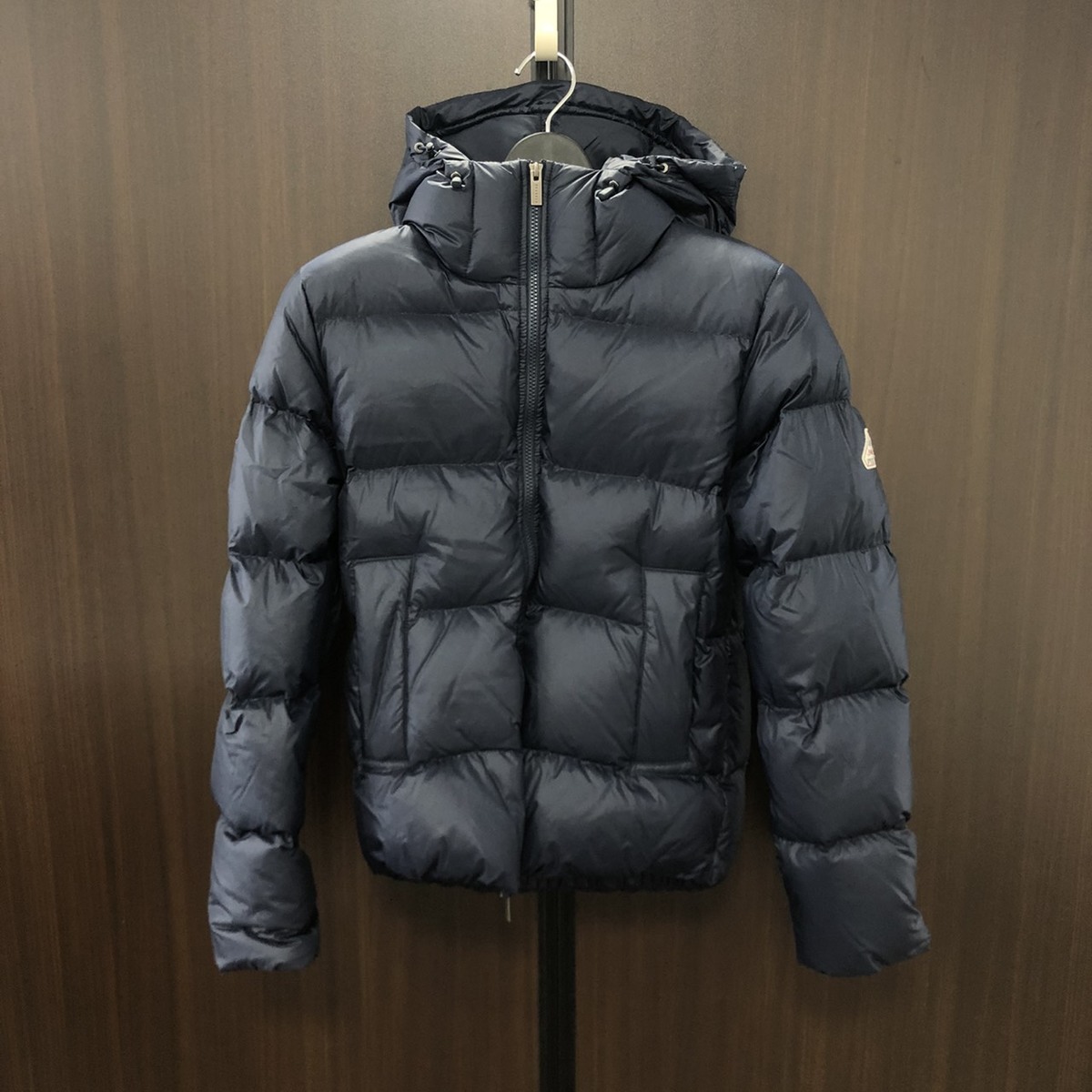 大阪心斎橋店にて、ピレネックスのCHALON(シャロン)、フーディダウン