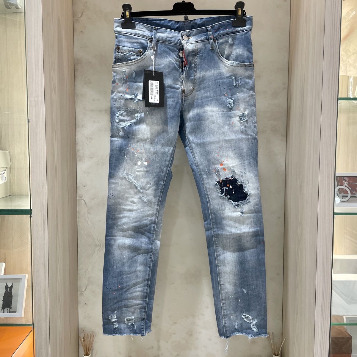 渋谷店でディースクエアードのデニム(S74LB0807 2020年秋冬 TRASH 