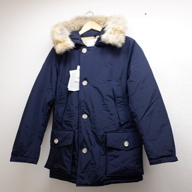 ウールリッチのWOOU0297 NEW ARCTIC PARKA ニューアークティックパーカー フード付ダウンコートの買取実績です。