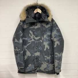 カナダグースの3426MB カモフラ柄のブラックディスク仕様のシャトーパーカー ダウンジャケットの買取実績です。