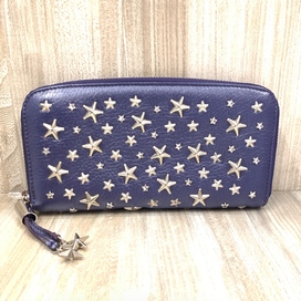 ジミーチュウのパープル レザー スタースタッズ×ストーン ラウンドジップ 長財布の買取実績です。