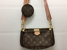 ルイヴィトン M44840 19年 モノグラム ミュルティ・ポシェット・アクセソワール ショルダーバッグ 買取実績です。