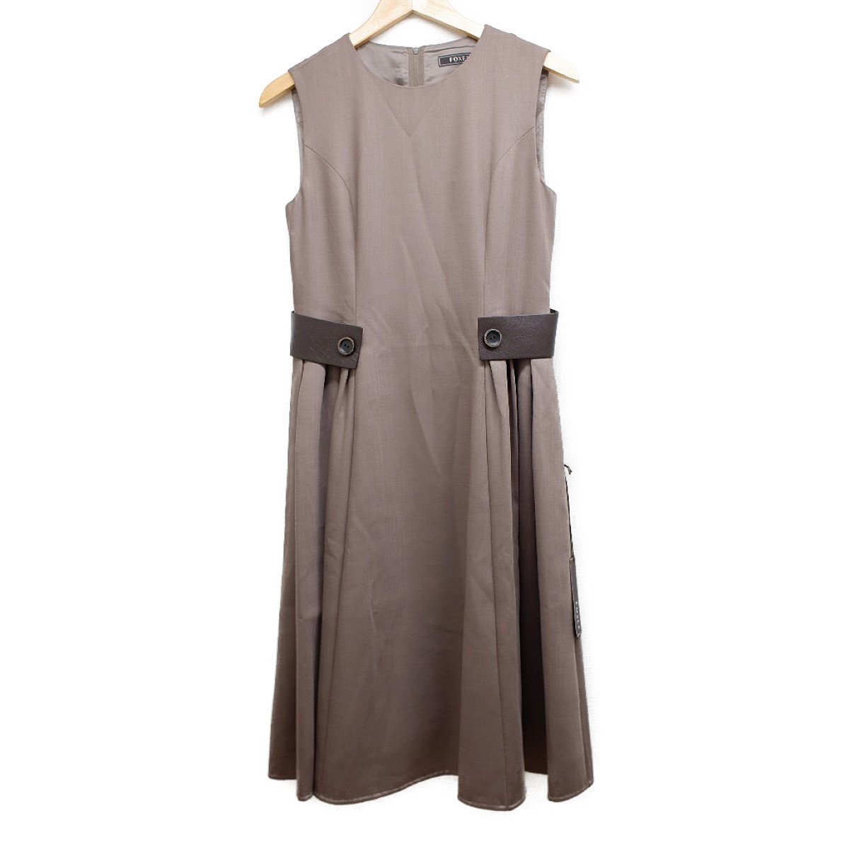 フォクシーの40385 Dress Leather Shapeドレスレザーシェイプ 