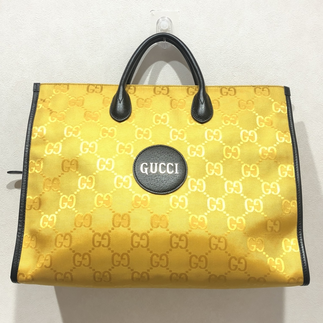 浜松入野店で、グッチの630353のイエローのオフザグリッドのトート