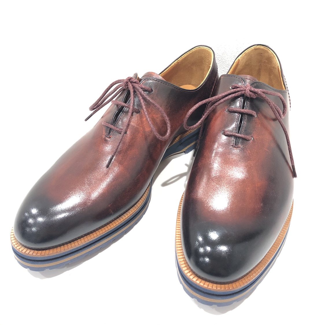 最終値下げベルルッティ バスキュレ 浜松入野店で、ベルルッティのブラウンカラーのアレッシオというホール