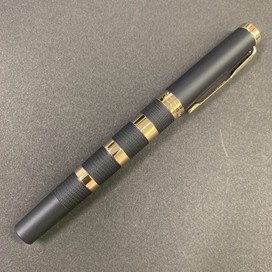 パーカーの5thインジェニュイティ ゴールド×ブラック 万年筆の買取実績です。