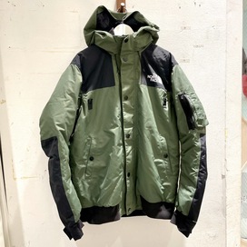 ザ・ノース・フェイスの×sacai 2017秋冬 ND9171SA ボンバージャケットの買取実績です。