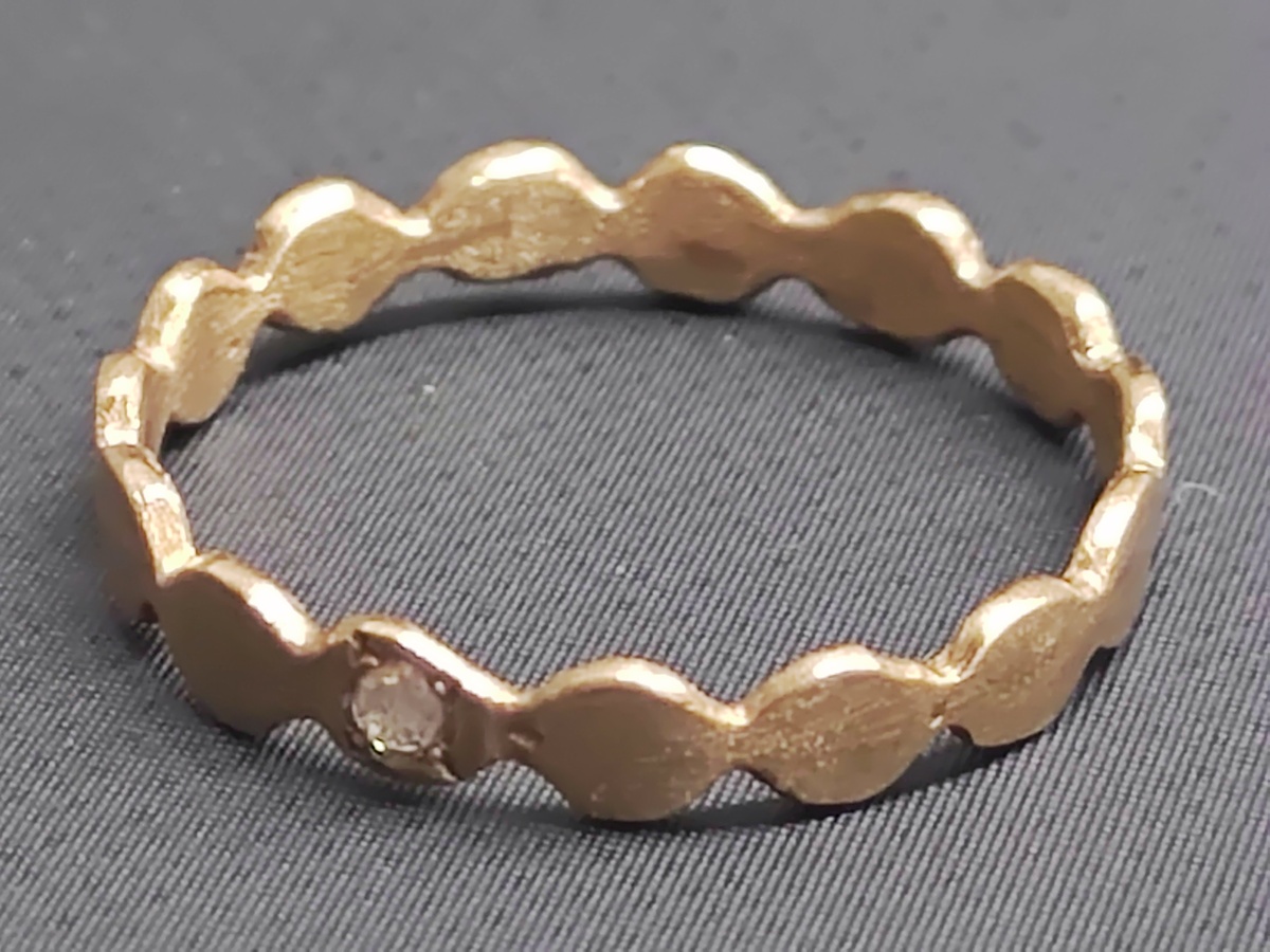 新宿店で、カオルのK10・1Pダイヤ装飾フラットポンデリングを買取しま