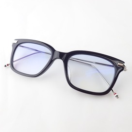 トムブラウンのTB-701 NVY-SLV-49 セルフレーム メタルテンプル サングラスの買取実績です。