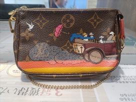 ルイヴィトンのモノグラム ミニポシェットアクセソワ―ル イリュスト エヴァシオンの買取実績です。