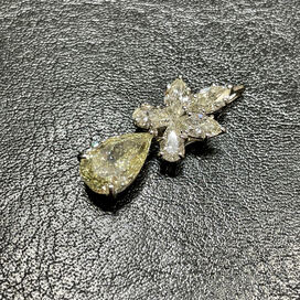 ダイヤモンドのPT900 2.24ct 1.12ct ネックレストップの買取実績です。
