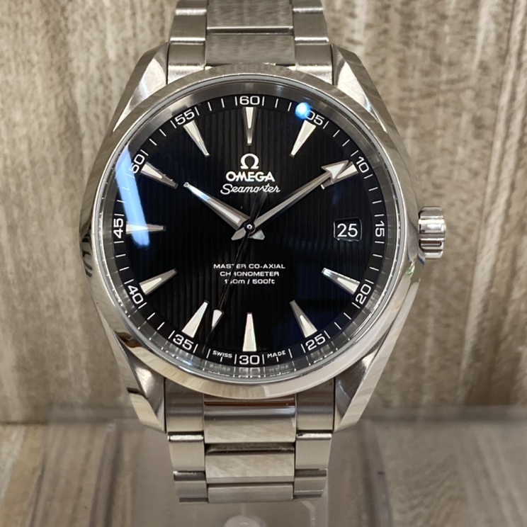 銀座本店で、オメガのモデル番号が231.10.42.21.10.003のシーマスター