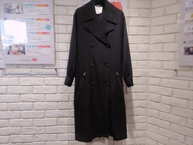 シャネルのヴィンテージ ココマークボタン トレンチコートの買取実績です。