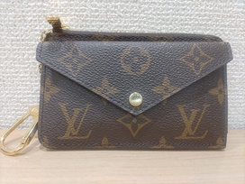 ルイヴィトンのM69431 ポルトカルト レクト ヴェルソの買取実績です。