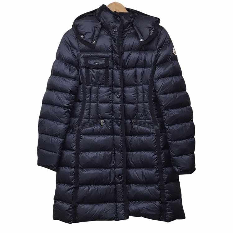 モンクレールの並行輸入品は買取できない？タグで偽物と本物を見分ける