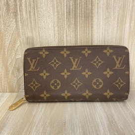 ルイヴィトンの18年製 M41895 モノグラム ジッピーウォレットの買取実績です。