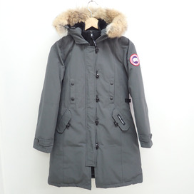 カナダグースの2506LA KENSINGTON PARKA ファー付きダウンコート レディースの買取実績です。